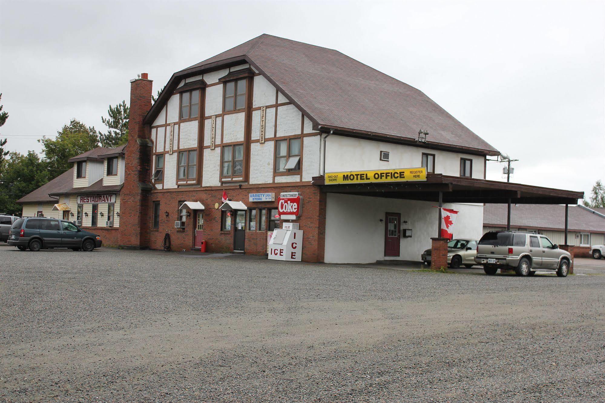 Englehart Motel Extérieur photo